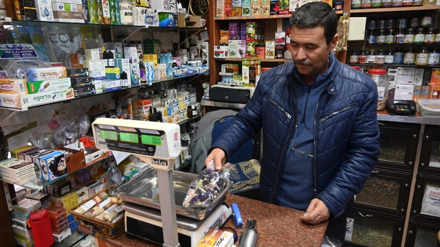 Sonbaharla birlikte kullanımı artan poşet bitki çayları için uyarı
Aktar Metin Ağılönü: "Çayların doğal halini görerek almak hem sağlık hem de kalite açısından daha güvenli"