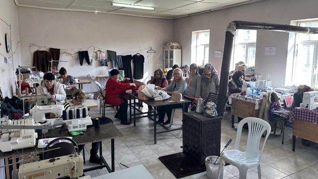 Kırkkepenekli'de kadınlar dikişle üretime katılıyor