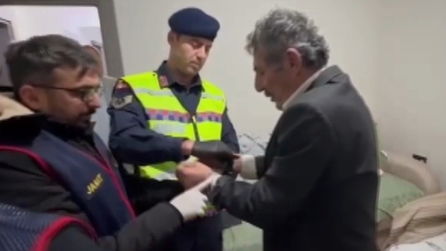 Kardeşini öldürüp bir kişiyi yaralamıştı, 22 yıl sonra yakalandı