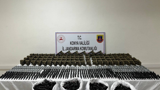 Konya'da çok sayıda silah parçası ele geçirildi