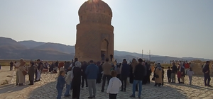 Hasankeyf'te 552 yıllık Zeynel Bey Türbesi, turistlerin uğrak noktalarından...