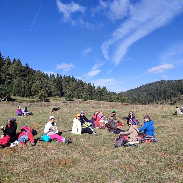 İstanbul'dan gelip Camiliyayla köyünde doğa yürüyüşü yaptılar