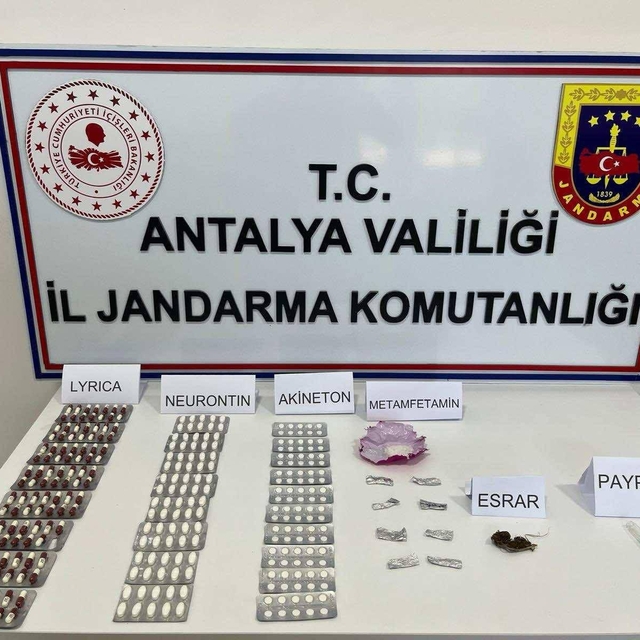 Antalya'da sentetik hap ve esrar ele geçirildi