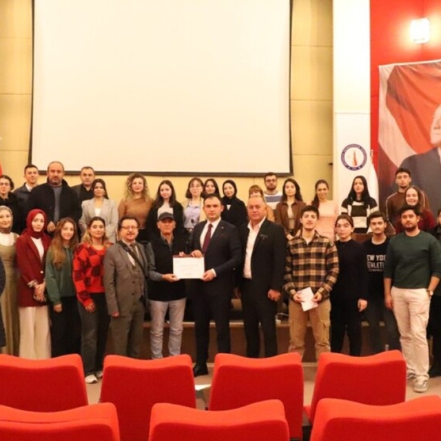 Kütahya DPÜ'de personel ve öğrencilere fotoğrafçılık eğitimi