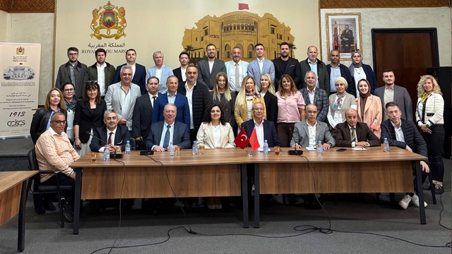 İzmirli iş insanlarından Kazablanka çıkarması