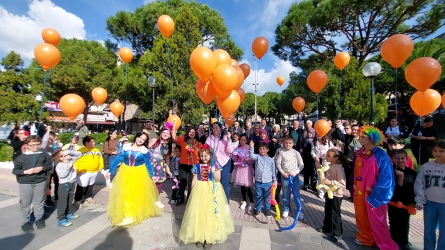 Söke'de Lösemi'yi atlatan Masal'ın Umudu Gökyüzüne Uçtu