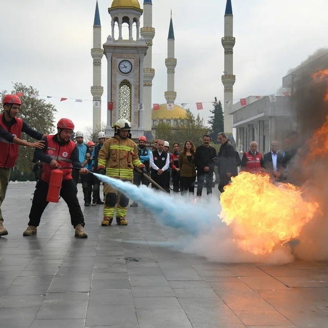 Yunusemre'de deprem tatbikatı