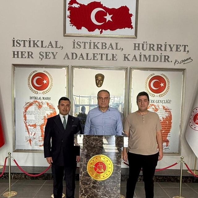 Bağcı, Anamur Adalet Sarayında incelemelerde bulundu