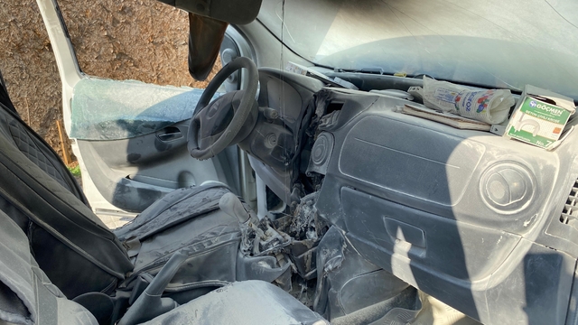 Vatandaşların dikkati faciayı önledi
Yanan araca ilk müdahaleyi çevredekiler yaptı