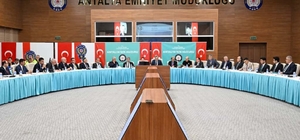 Antalya'da kamu kurumlarına kış uyarısı
2025-2026 Yılı Kış Mevsimi Trafik T...