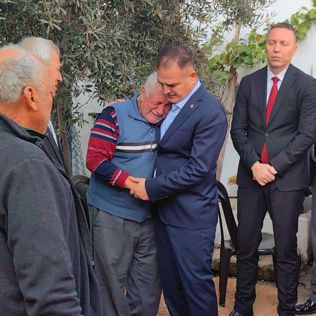 Vali Akbıyık, Şehit Astsubay Kuran'ın ailesine taziyede bulundu