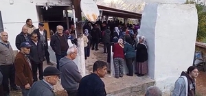 İstanbul'da otel odasında öldürülen Melisa, memleketi Tokat'ta toprağa veri...