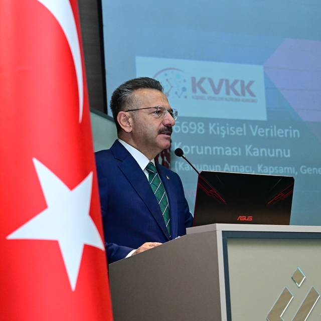 Eskişehir'de 'Kişisel Verileri Koruma' toplantısı düzenlendi
Vali Hüseyin A...