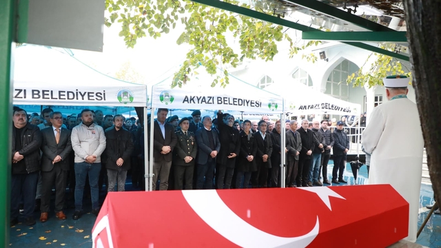 Kıbrıs gazisi Mehmet Kul, Sakarya'da son yolculuğuna uğurlandı