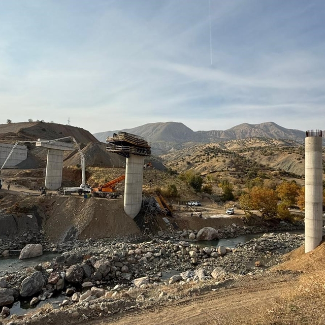 Diyarbakır'da 4 kişinin öldüğü viyadük inşaatı olayına ilişkin gözaltı sayı...