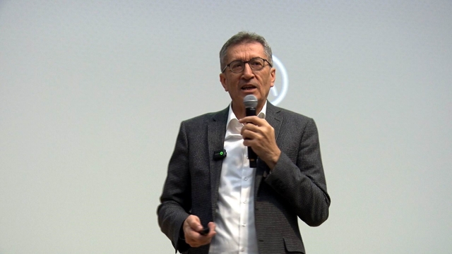 Önceki dönem Milli Eğitim Bakanı Selçuk: "Dünya, eğitim bilimleri ve diğer bilimler açısından çok farklı bir dönemden geçiyor"
"Yapay zeka insan aklının sistematik ilk intiharı"