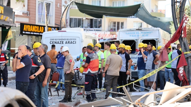 İzmir'de 5 kişinin öldüğü 'Torbalı patlaması' davasında karar çıktı
Patlamaya ilişkin 3 sanığa hapis ve para cezası