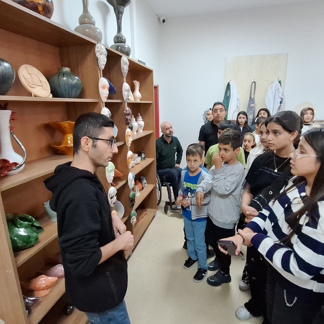 Kursiyer öğrencilerden engelli bireylere ziyaret