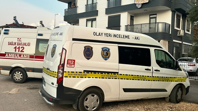 Antalya'da polis memuru, eşi ve 2 çocuğunu öldürdü
