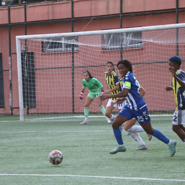 Turkcell Kadın Futbol Süper Ligi: Hakkarigücü: 0 - Fenerbahçe: 2