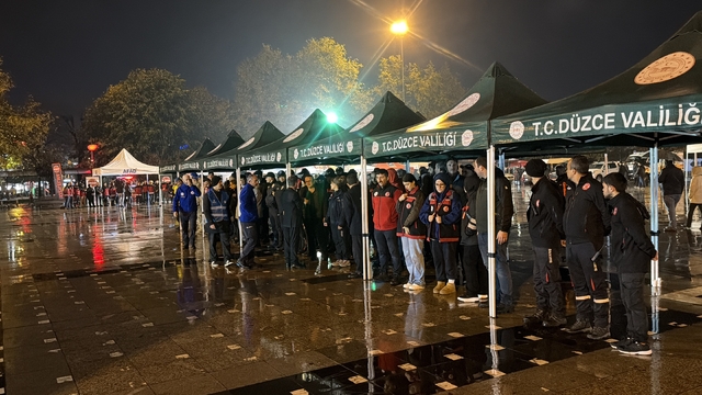 Düzceliler 26 yıl önceki depremde hayatını kaybedenleri andı