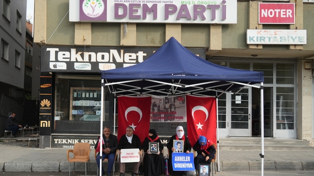 Muşlu annelerin evlat nöbeti sürüyor