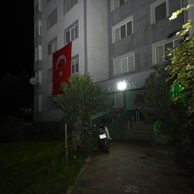 AK Parti, şehit ailesini ziyaret etti