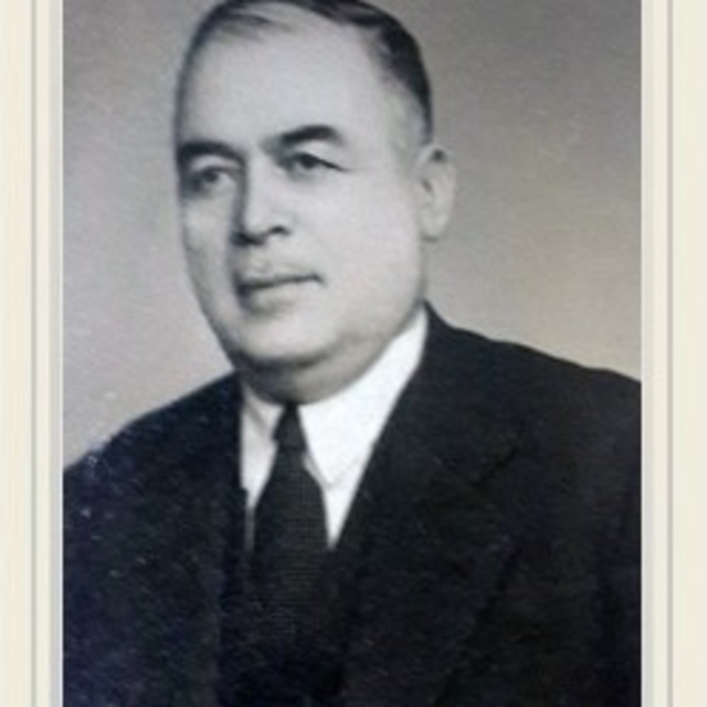 Erzurum Valisine İstiklal Madalyası