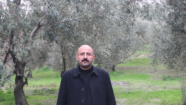 Mut'da bu yıl 120 bin ton zeytin rekoltesi bekleniyor
Mut Ziraat Odası Başkanı Muharrem Yılmaz:
"İlçemizde üretilen zeytinyağları Fransa, Japonya'ya, Birleşik Arap Emirlikleri gibi ülkelere ihracat ediliyor"