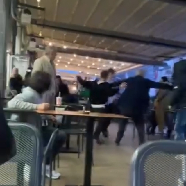 Bursa'da gençlerin meydan muhaberesi kamerada