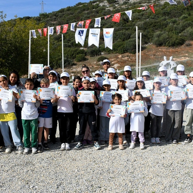 Neopolis küçük heykeltıraşları misafir etti