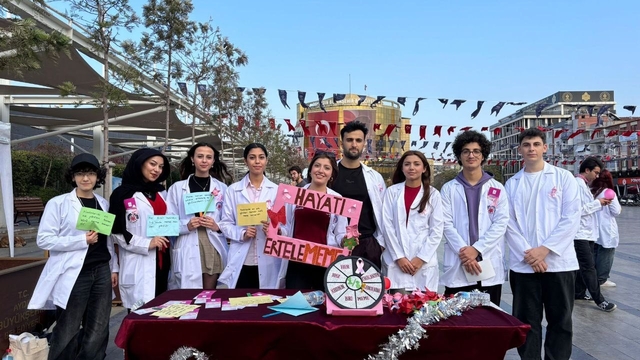 Aydın'da tıp öğrencileri 'Meme Kanseri'ne dikkat çekti