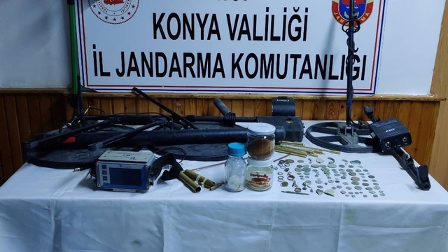 Konya'da jandarma ekiplerinden tarihi eser operasyonu