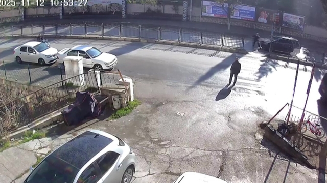 Yaya geçidinde 5 gün arayla yaşanan iki kaza kamerada