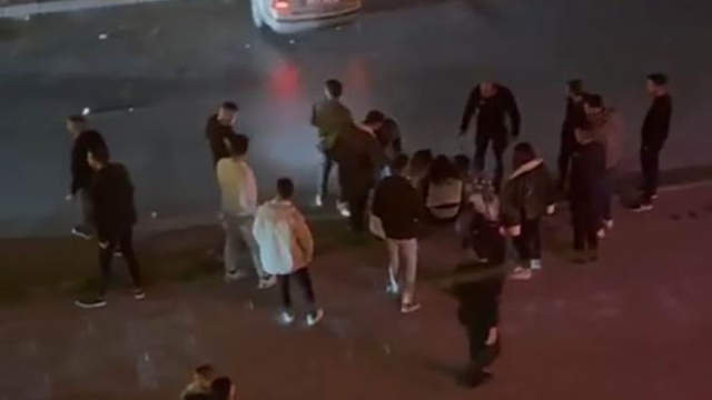 Kontrolünden çıkan otomobil direğe çarptı: 4 yaralı