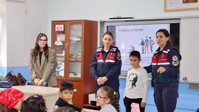 Çanakkale'de öğrencilere yönelik akran zorbalığı ve mahremiyet eğitimi