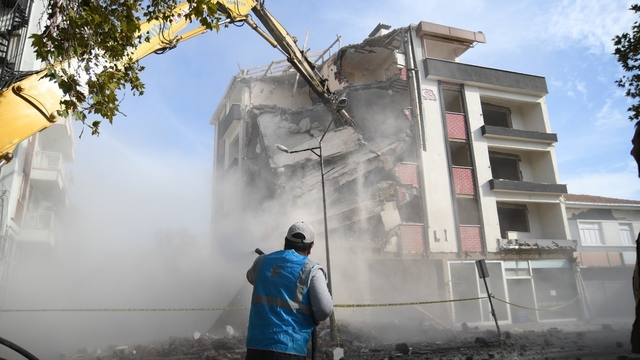 Sındırgı'da 3 ayda 17 bin deprem kaydedildi