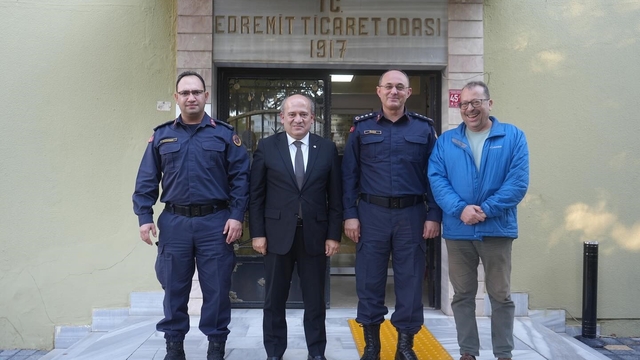 Balıkesir İl Jandarma Komutanı Murat Özer'den Edremit Ticaret Odasına ziyaret