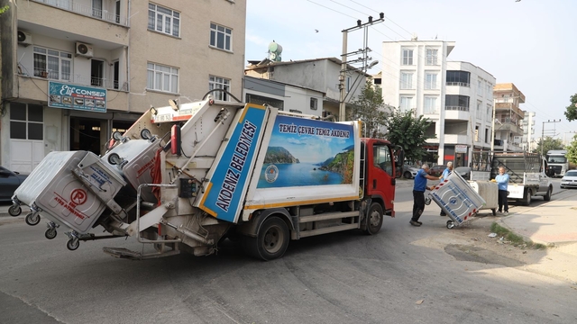 Akdeniz'de çöp konteyneri sayısı artıyor