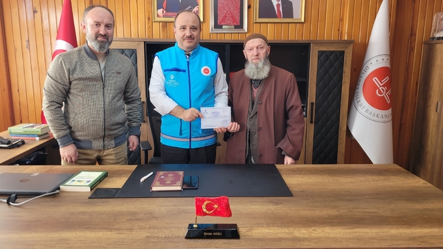 Edirne'de Gazze'ye destek amacıyla kurulan hayır çarşısının geliri TDV'ye teslim edildi