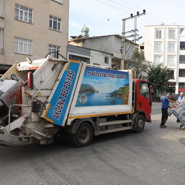Akdeniz'de çöp konteyneri sayısı artıyor