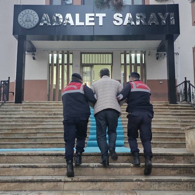 Adam öldürme suçundan yakalama kararı bulunan şahıs JASAT'tan kaçamadı