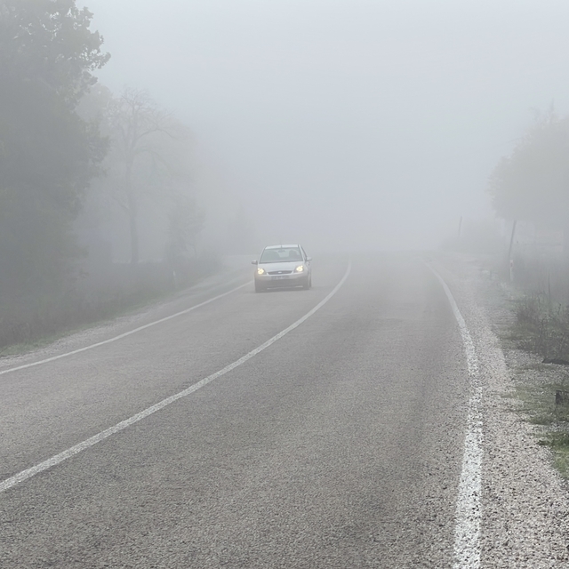 Kazdağları'nda sis etkili oldu