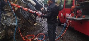 Şanlıurfa'da kamyonlar çarpıştı: 1 ölü, 1 yaralı