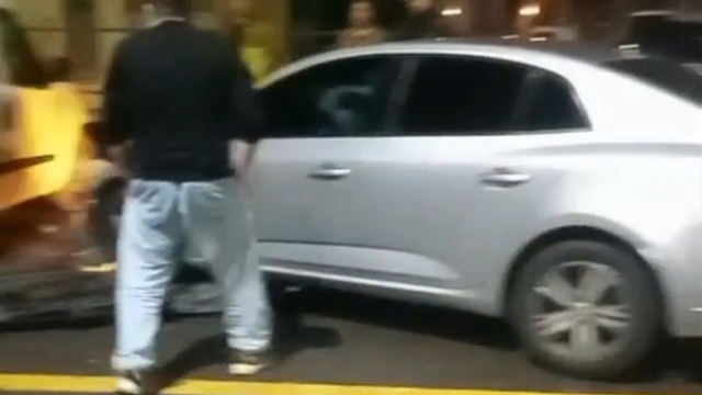 Park halindeki araçlara çarptı: Babası sinirlendi, "Kendine zarar verseydin"