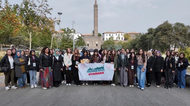 Diyarbakır'da şehit ve gazi çocukları tarihi mekanları gezdi