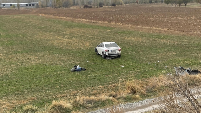Şarampole giren otomobil sürücüsü yaralandı