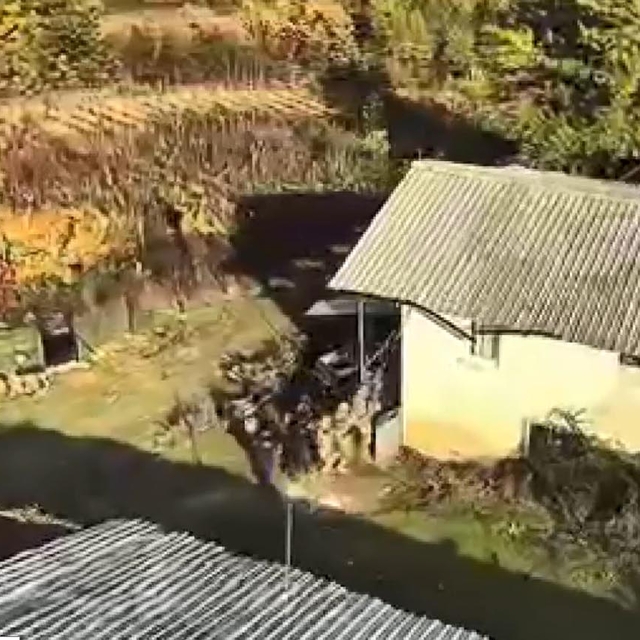 Bağ evinde saklanan firari hükümlüye jandarmanın operasyonu dron kamerasınd...