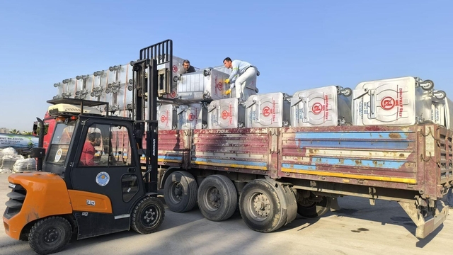 Mersin'de Akdeniz Belediyesi 275 çöp konteyneri daha satın aldı