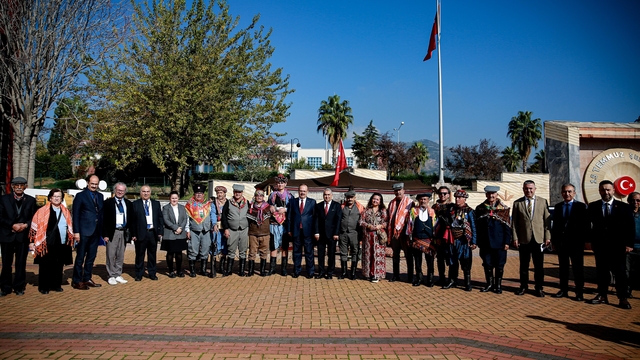 ADÜ'de "Geçmişten Geleceğe Aydın" sempozyumu başladı